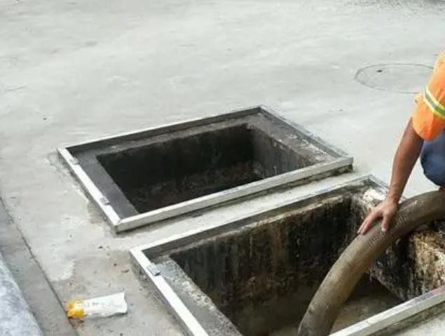金沙化粪池清理